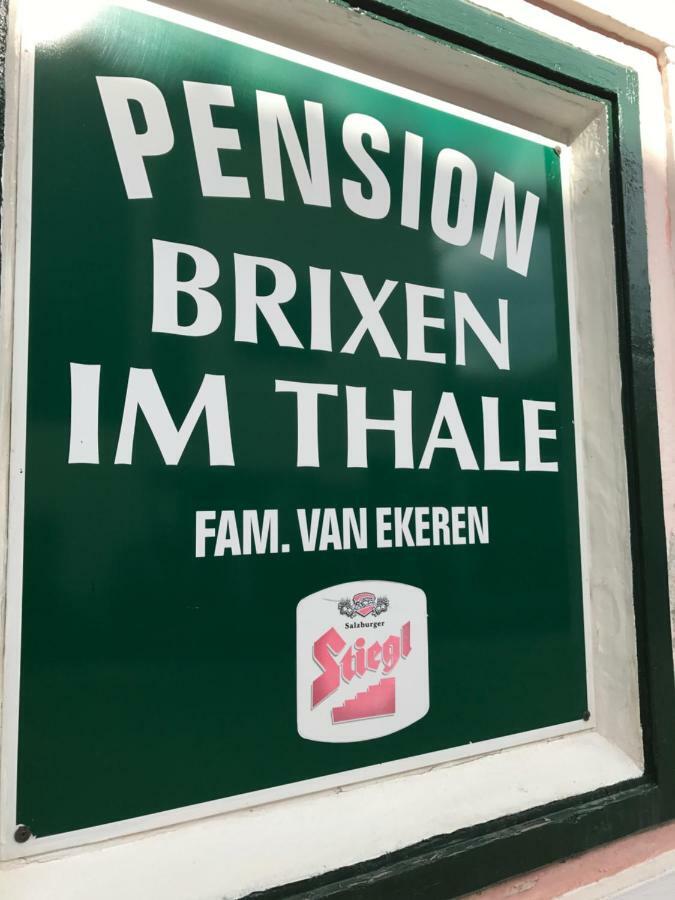Pension Brixen Im Thale Esterno foto